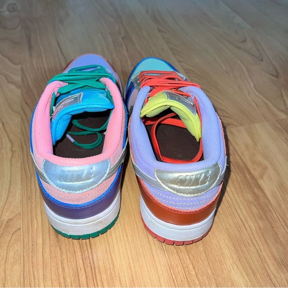 Nike Dunk Low in Sunset Pulse - Picture 4 of 6